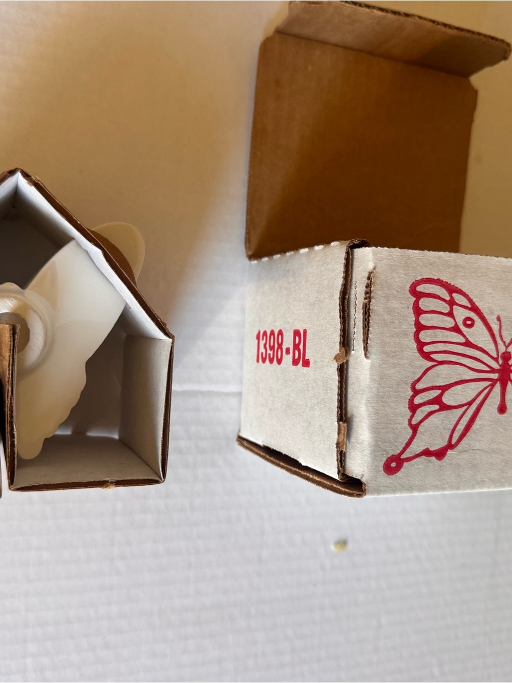 3 Butterfly Ceramic trinkets brand new with box - Picture 4 of 6